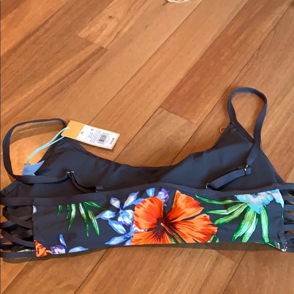 Kona Sol flowered bikini top - Picture 5 of 5